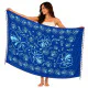 Blå hibiscus-sarong med turkise blomster