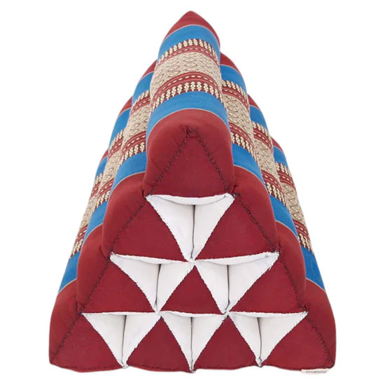 Thai pyramidepude uden fod i røde og blå farver