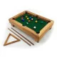Lille håndlavet poolbord i træ til spil og dekoration